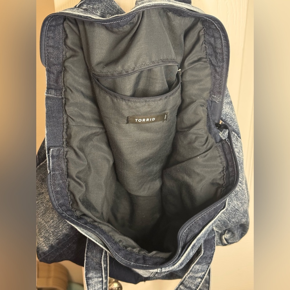 EUC🔷Torrid Denim Woven Fabric Tote Bag - Picture 6 of 6